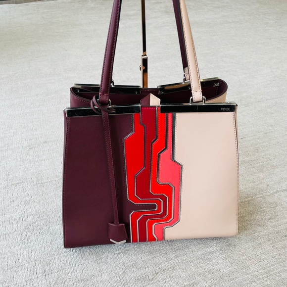 🔥Host Pick🔥 Fendi Circuit 3Jours Trapeze Tote - Picture 4 of 14